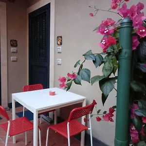 apartment-melograno5.catania-hotels.net/